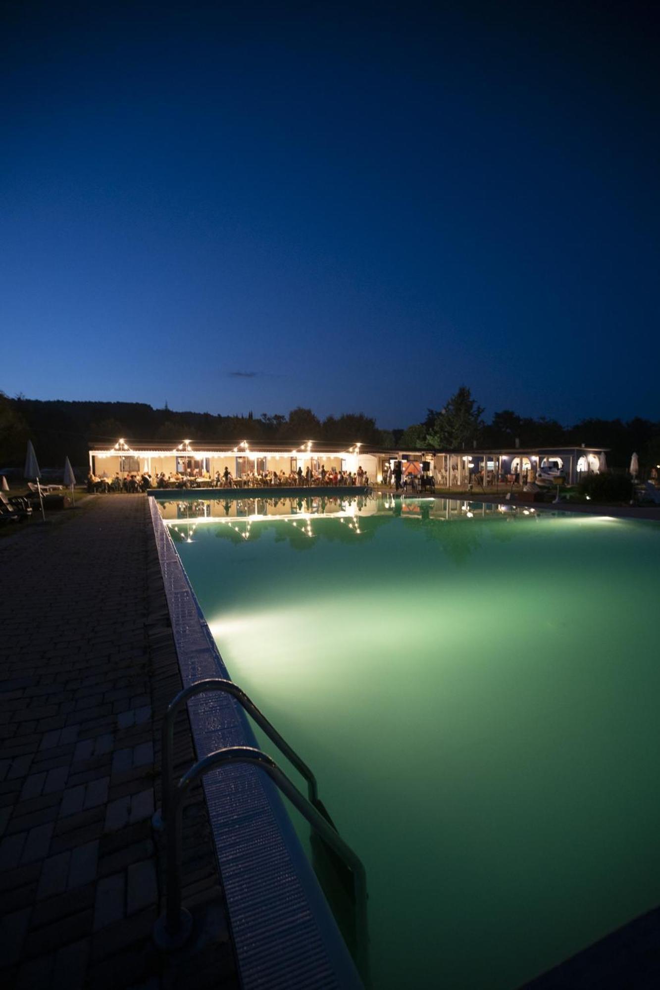 Centro Vacanze - Garden River Altidona Exterior foto